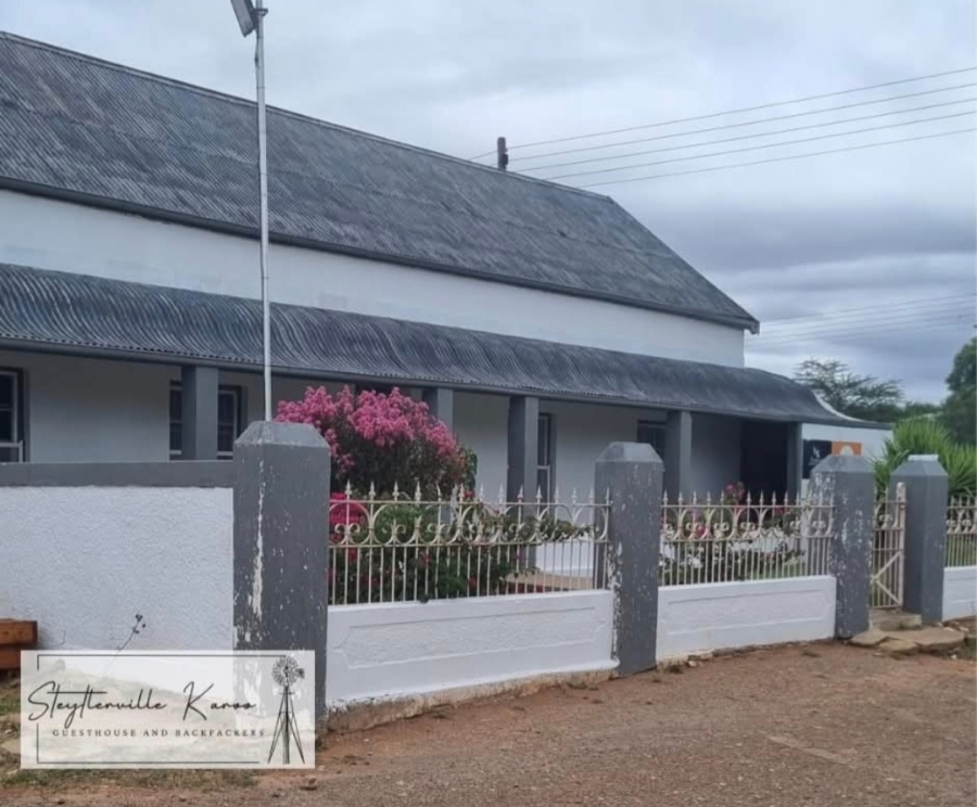 7 Bedroom Property for Sale in Steytlerville Eastern Cape